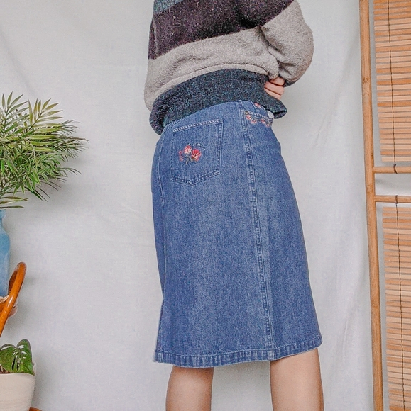 Floral Embroided Jean Skirt - Picture 3 of 4